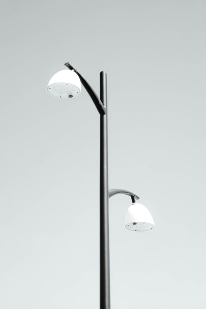 STREETLIGHT